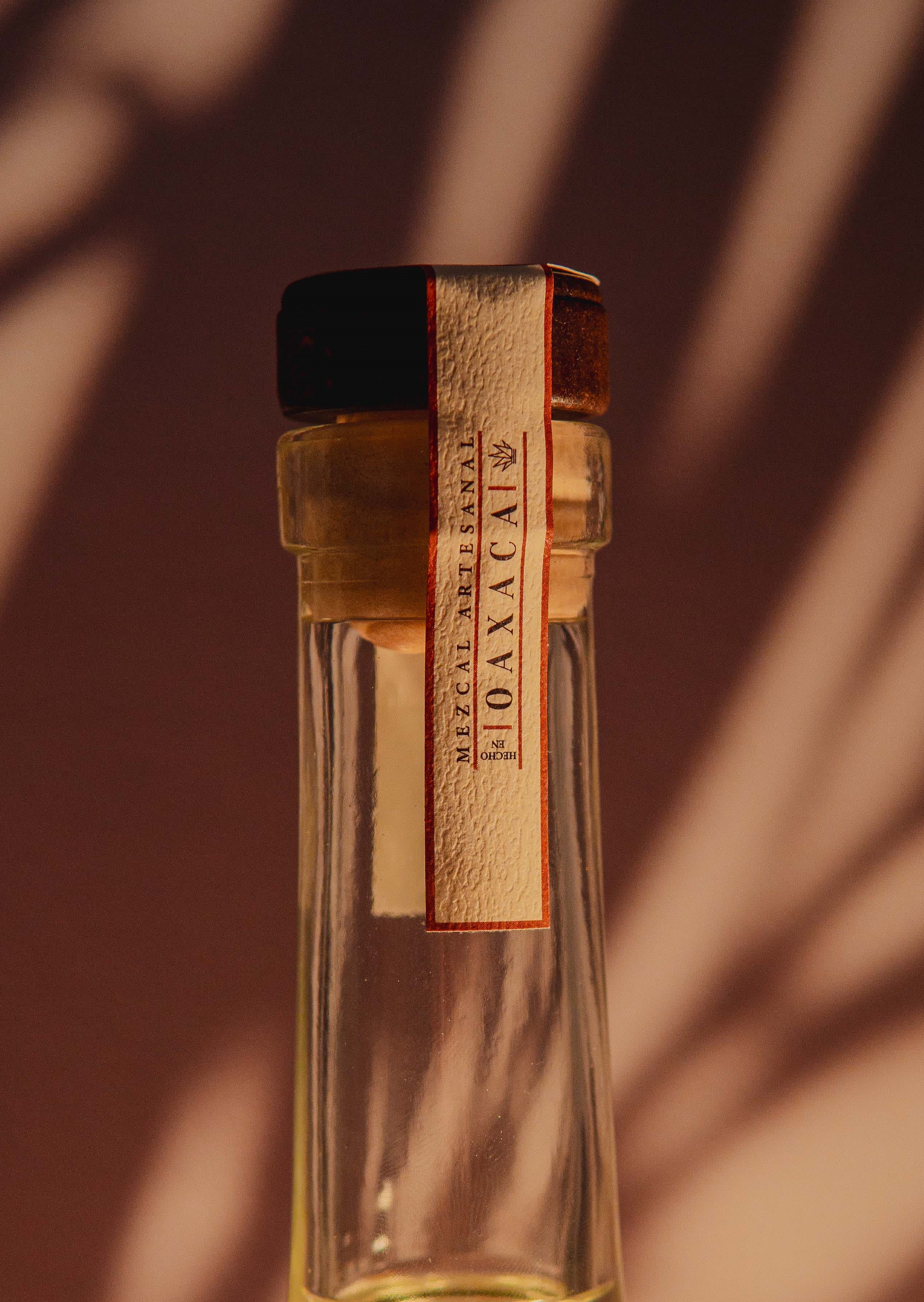 Botella de mezcal 7 Raíces espadín artesanal de Oaxaca